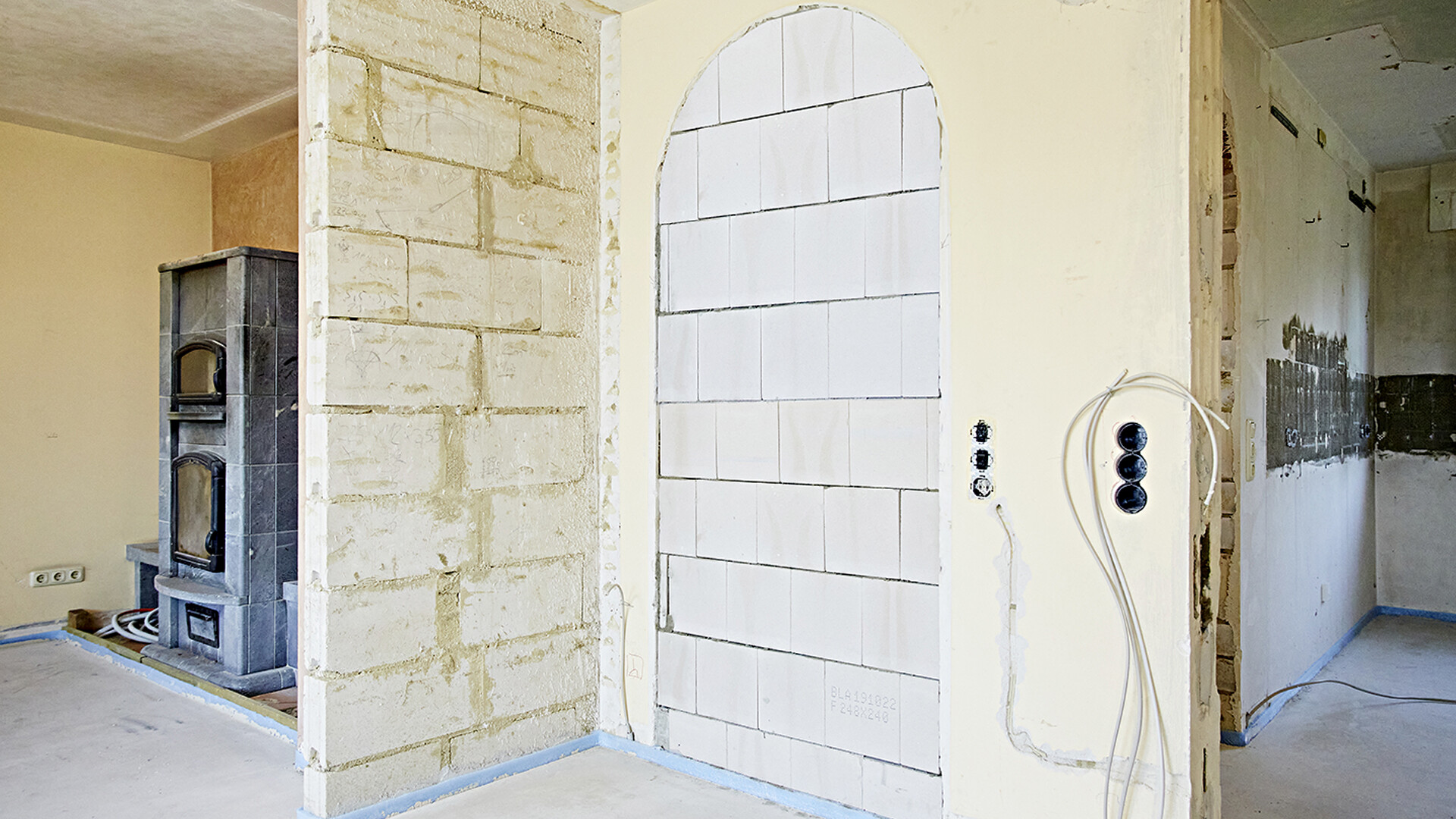 Aufnahme einer Wand mit zugemauerter Türöffnung